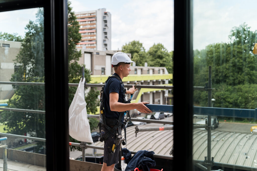 8-Visulions-MDC04384